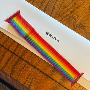 Apple Watch Pride Edition Sport Loop